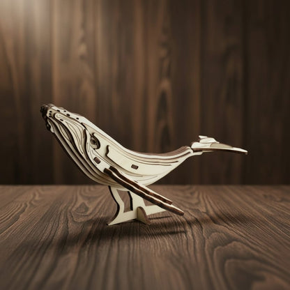 Puzzle 3D baleine en bois du coffret animaux marins, assemblée sur son socle