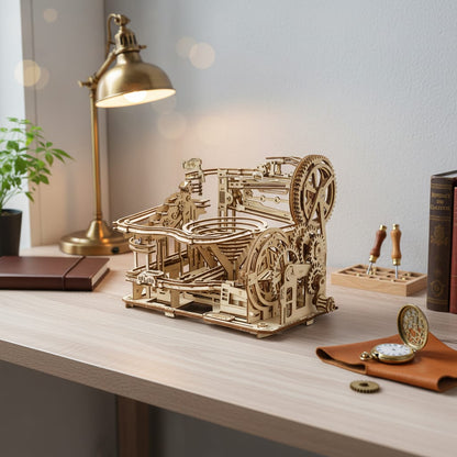 Puzzle 3D du Parcours de billes manuel, exposé sur une étagère ouverte