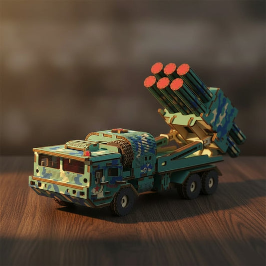 Puzzle 3D du véhicule militaire à missiles en bois, assemblé.
